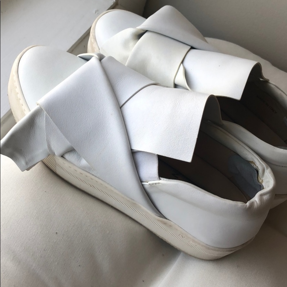 No. 21 sneakers